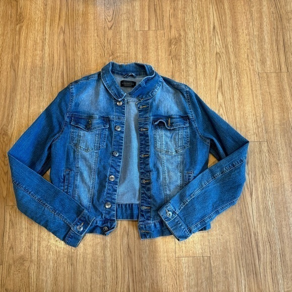 maverick the collection Jackets & Blazers - Maverick the collection Jean Jacket size XL
